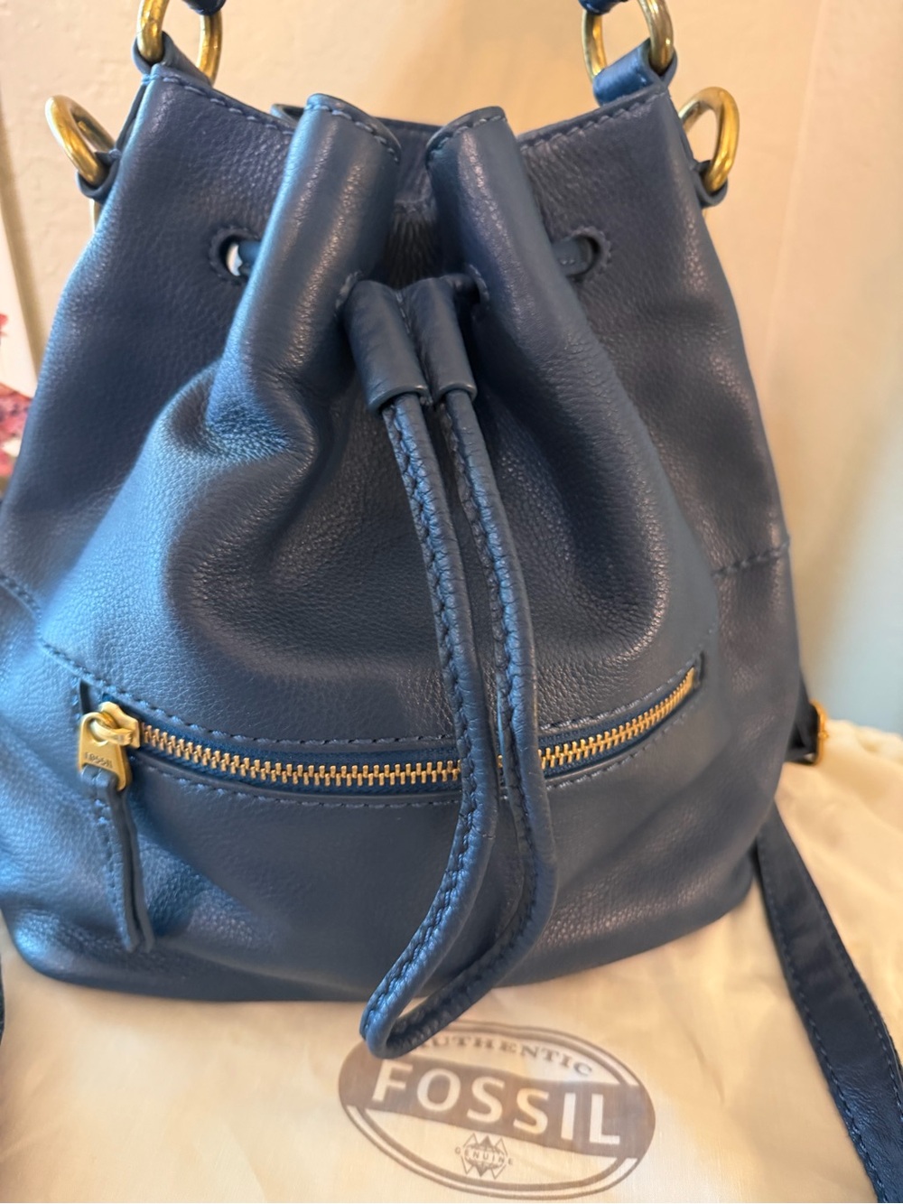 Fossil Navy Leather Drawstring Bucket Shoulder Bag - Picture 2 of 14